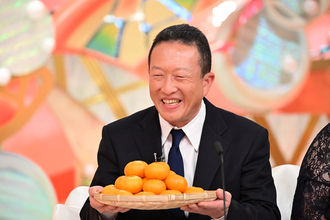 48年間、恋を知らずに生きてきた、みかん農家の長男が、初めての告白とプロポーズ、そしてキスに挑戦！強烈エピソードに、MC藤井隆も爆笑悶絶の椅子コケ連発！