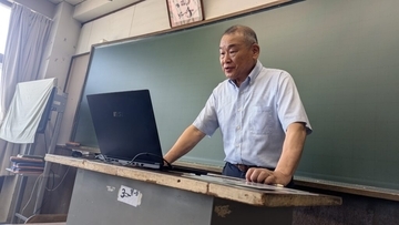 札幌大学岡積ゼミが札幌丘珠高等学校で「探究学習」の連携授業を実施 ― 学生が研究プレゼンを披露し高校生と交流