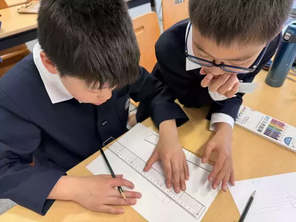 「【青山学院大学】＜地球社会共生学部 林ゼミ×青山学院横浜英和小学校＞1day非認知能力トレーニング「歩いて作ろう3Dマップ」を開催」の画像