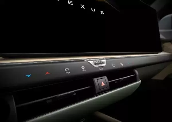 「高感度静電容量式センサーIC、新型LEXUSに搭載」の画像