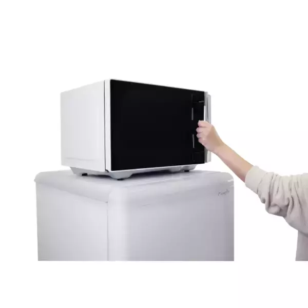 「e angle 静かで省エネな冷蔵庫が登場」の画像