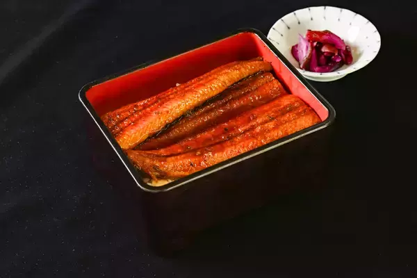 「「いきなり！うな重」　本格的な「うな重」を宅配専門「PFS笹塚店」で販売開始」の画像
