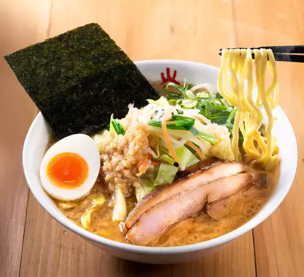 「一風堂から濃厚&ボリューム満点の新作ラーメン「高濃度BRIX豚骨醤油」登場！」の画像