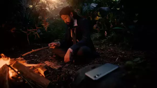 「オダギリジョーさん出演！「arrows We2 Plus」新CM『arrows 漂流記』シリーズが放映開始！」の画像