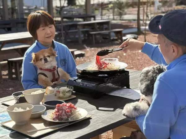 「那須千本松牧場 栃木県出身アーティストが牧場で歌う初の野外音楽ライブ、家族で楽しむ春の体験イベント」の画像