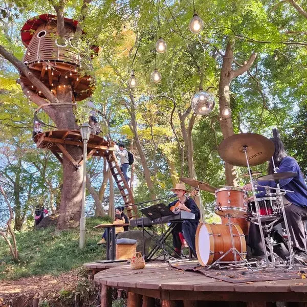 「那須千本松牧場 栃木県出身アーティストが牧場で歌う初の野外音楽ライブ、家族で楽しむ春の体験イベント」の画像