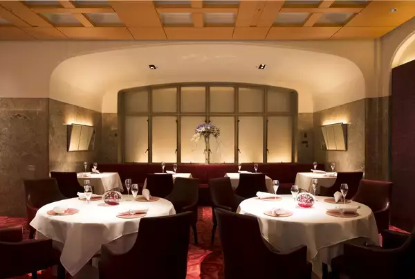 「センチュリーコート丸の内 レストラン「ロゼット」“現代フランス料理の父”オーギュスト・エスコフィエに捧ぐ、一日限りの特別コース「エピキュロスの晩餐会」」の画像