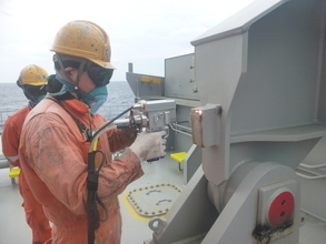 航海中の甲板整備においてレーザ施工の有効性を検証