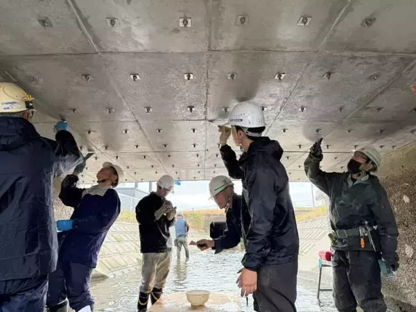「ものつくり大学と行田市が橋梁補修事業で連携 ー学生が実橋で実証実験 老朽化インフラの維持と実践教育を両立ー　　　　　　」の画像