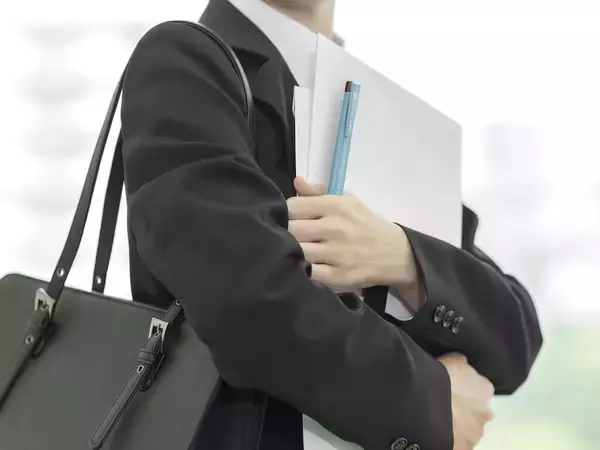 「新社会人のアイテムにおすすめ。SARASAからボールペン2色＋シャープがスリムな1本になった「サラサクリップ2＋S」2月2日発売」の画像