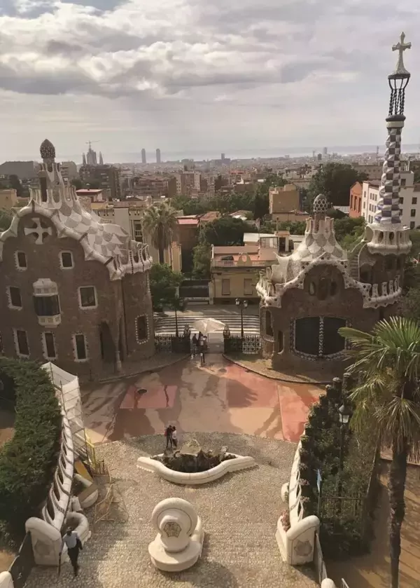 「〈ガウディ没後100年〉「ガウディに最も近づいた建築家」田中裕也氏がこれまでの軌跡を語る ― 国士舘大学HPに卒業生インタビューとして掲載」の画像