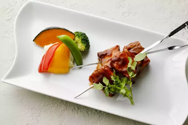 「琵琶湖マリオットホテル　選べるメインと滋賀の恵みが彩る夏のブッフェスタイルランチ　「Pick & Enjoy Lunch」を発売」の画像