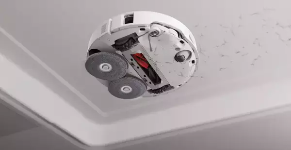 「Roborock、2万5,000Paのパワフルな吸引力と強力な水拭きを兼ね備えた美しいデザインの超薄型モデル「Roborock Qrevo Curv 2 Pro」を発売」の画像