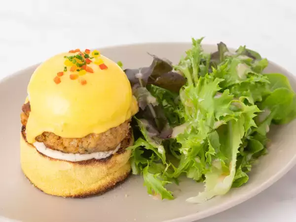 「ニューヨークレストラン「サラベス」 BASEGATE横浜関内店 吉祥寺のかき氷専門店「氷屋ぴぃす」とコラボ、2期にわけてスペシャルセットを販売」の画像