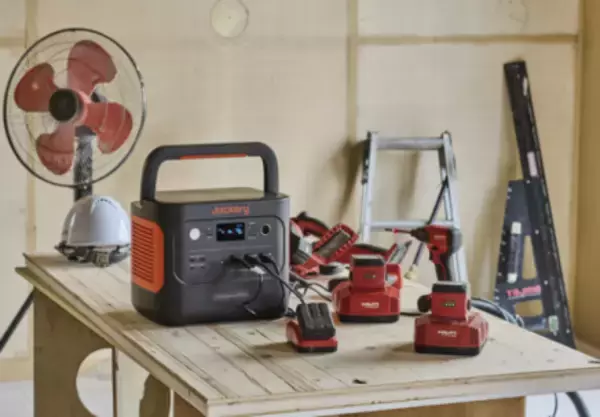 「Jackeryが住宅建築業界の日本最大級イベント「JAPAN BUILD TOKYO」に初出展！2024年度グッドデザイン賞を受賞した瓦型太陽光パネルも初展示」の画像