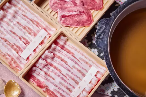 「【しゃぶしゃぶ温野菜 イベントレポート】めで鯛、春到来！はまぐり香る黄金だしの「鯛しゃぶ」御膳が登場 ～春野菜・山形恵み豚・花見もちなどの季節限定メニューを一度に味わう～」の画像