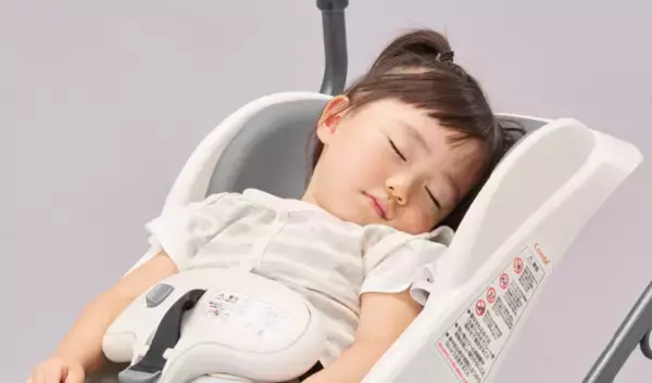 「生後2ヵ月から4才まで乗せられるリクライニング付きショッピングカート「Combi エンジェルワゴンAW5/6」シリーズ2024年1月発売」の画像