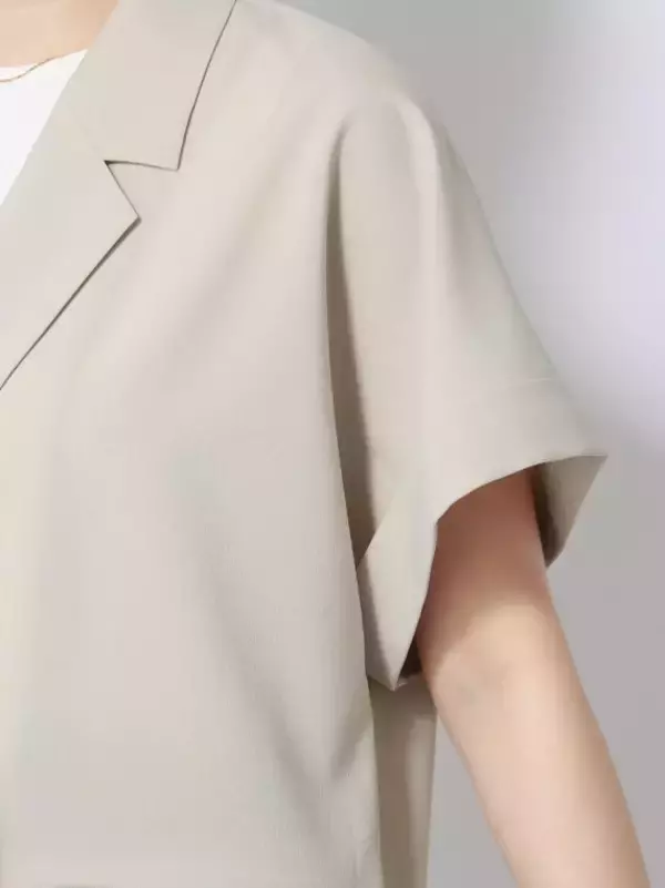 「スーツスクエアから夏場に最適な「半袖シャツジャケット」が初登場」の画像