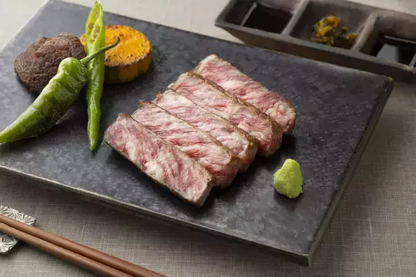 「【コートヤード・バイ・マリオット 新大阪ステーション】奈良県でシェフが出会った食材や食文化を鉄板焼きで楽しむ春の特別コース。Around Japan vol.27「Discover Nara」を発売」の画像