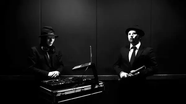 「【東京ミッドタウン日比谷】日比谷・銀座の街から新しい才能を発掘・発信する若手応援プロジェクト　330組から選ばれた「NEXTアーティスト」16組が決定！」の画像