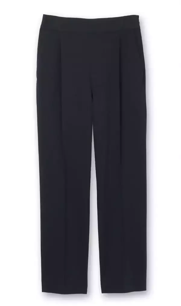 「記録的な暑さに応える！『秒乾®企画』からVカラージャケットとテーパードパンツが登場」の画像