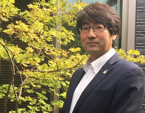 「「庭でキャンプと焚火を楽しむ」～日常の喧騒を忘れ、まるで森の中にたたずむ理想の住まい～」の画像