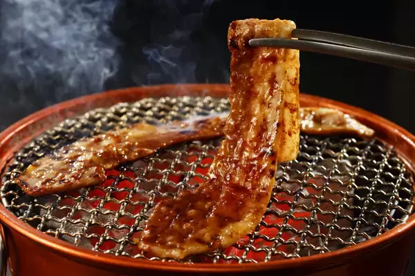 「【牛角】2026春夏グランドメニューは色々アップデートします‼ アレンジ無限大！トッピング＆タレを16種に拡充。人気すぎて販売休止の“たれ焼肉”が復活「ジャンダレ」カルビシリーズ登場」の画像