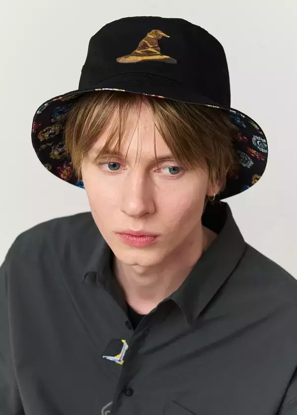 「グラニフより「ハリー・ポッター」コラボレーションアイテムが6月24日(火)より発売！公式オンラインストアでは予約販売の受付を実施」の画像