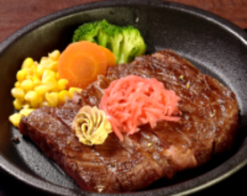 まさかのコラボ！まさかのトッピング！ 「いきなり！ステーキ立川北口店」が「名代富士そば北口店」とコラボ決定