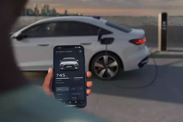 「Audi A5シリーズ初のプラグインハイブリッドモデル　Audi A5 / A5 Avant TFSI e-hybrid quattro S lineが登場」の画像