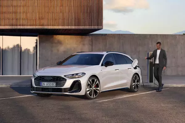 「Audi A5シリーズ初のプラグインハイブリッドモデル　Audi A5 / A5 Avant TFSI e-hybrid quattro S lineが登場」の画像