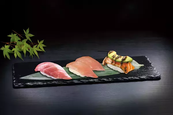 「ゴールデンウィークはくら寿司で“とろ”ける商品を味わおう「極上とろ」フェア野菜×かき氷!?の新感覚かき氷「夢のベジふわ雪」も新登場-5月1日（金）より期間・数量限定で販売-」の画像