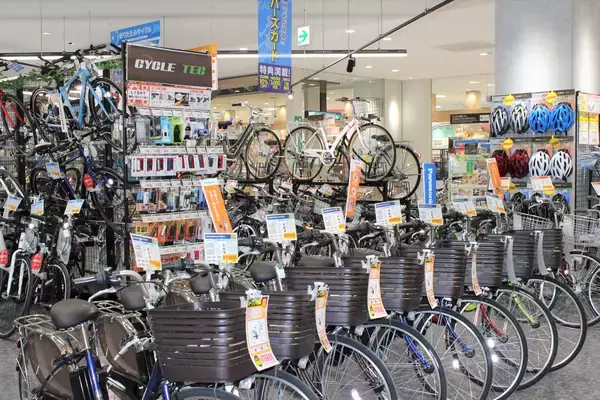 「自転車ブームによる修理依頼件数増加に対応し、サポート体制を強化 アピタ・ピアゴ「春のサイクルフェスタ」新生活準備に向けスタート！ 資格取得を奨励し、アフターフォローでも頼れる直営自転車売場を目指す」の画像