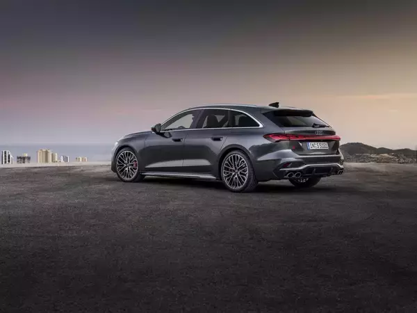 「新型Audi A5シリーズ：モダンなスポーティさとプレミアムなプロポーションの融合」の画像