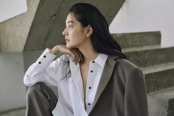 「洋服の青山×高園あずさ氏によるコラボ企画第2弾秋冬向けのコーディネートアイテムを新たに商品開発」の画像