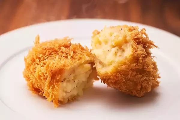 「新食感コロッケ【ふわもちコロ】が全国の神戸コロッケで期間限定販売試食体験イベントを3月29日（日）、グランフロント大阪で実施」の画像