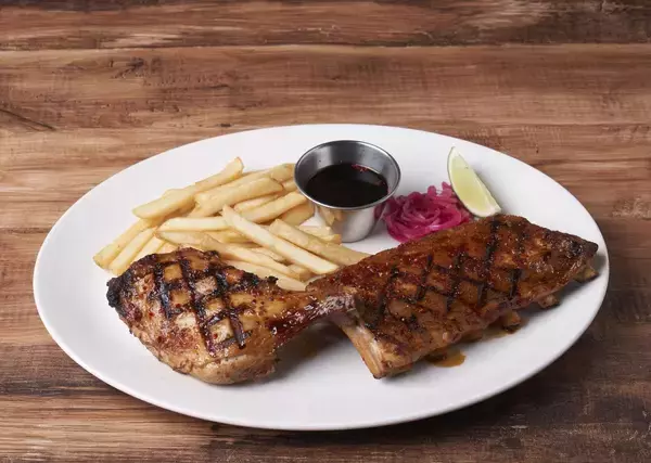 「アメリカンレストラン「ハードロックカフェ」東京店　フィリピン観光省タイアップによる“食の疑似トラベル”「LOVE THE PHILIPPINES」」の画像