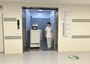 藤田医科大学 岡崎医療センターにて屋内配送ロボット「FORRO（フォーロ）」の本格運用を開始