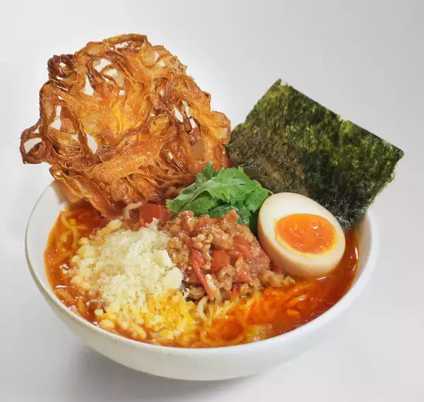 「ハラル認証の新業態ラーメン店「Ramen Mania」インドネシア・ジャカルタにオープン！」の画像