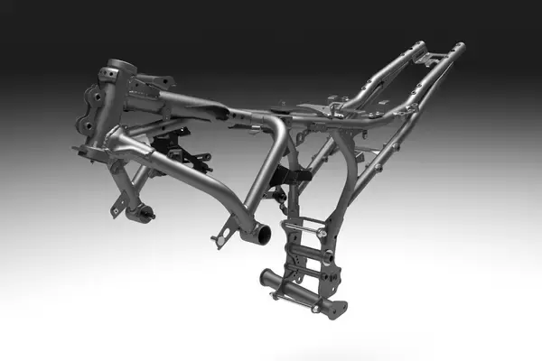 「スーパースポーツ「YZF-R7 ABS」をモデルチェンジ～電子制御スロットルなど、充実の走行支援システムを搭載～」の画像