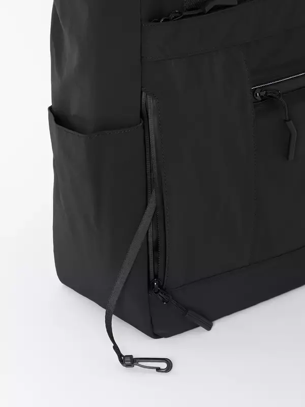 「16カ所のポケットで仕事・ジム・旅行をこれ1つにシューズ収納も備えた高機能「マルチパーパストートバッグ」発売」の画像