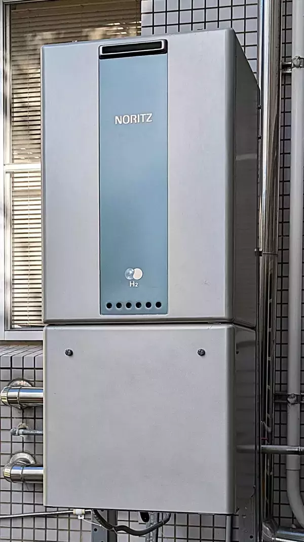 「神戸高専で水素100％燃焼給湯器の実証実験を開始」の画像