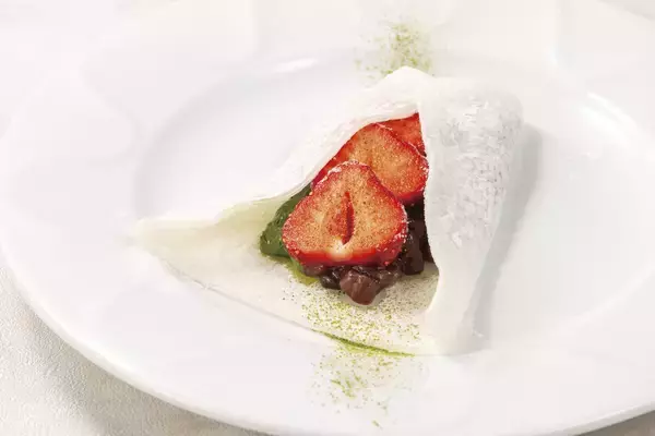 「“抹茶”と”セミフレッド“を使用したサンデーが新登場デニーズ、旬の国産いちごを贅沢に味わう「いちごデザート」第２弾2026年3月4日（水）販売開始」の画像