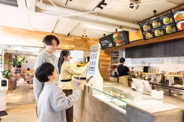 「ディスプレイのリーディングブランドLGエレクトロニクスと、店舗DXのUSENが協業『USEN Ticket & Pay』本日販売開始」の画像