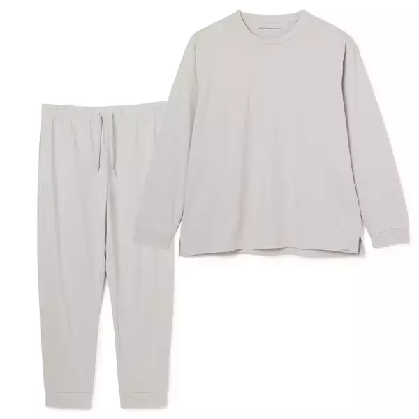 リカバリーウェアの戦国時代突入!?群雄割拠ひしめく中で“ストレスなく着用できる”“しっかりした作り”など多くのお客様のご支持に支えられているAOKI「リカバリーケアプラスルームウェア」から新色が登場