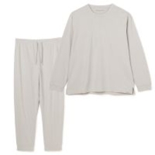 リカバリーウェアの戦国時代突入!?群雄割拠ひしめく中で“ストレスなく着用できる”“しっかりした作り”など多くのお客様のご支持に支えられているAOKI「リカバリーケアプラスルームウェア」から新色が登場