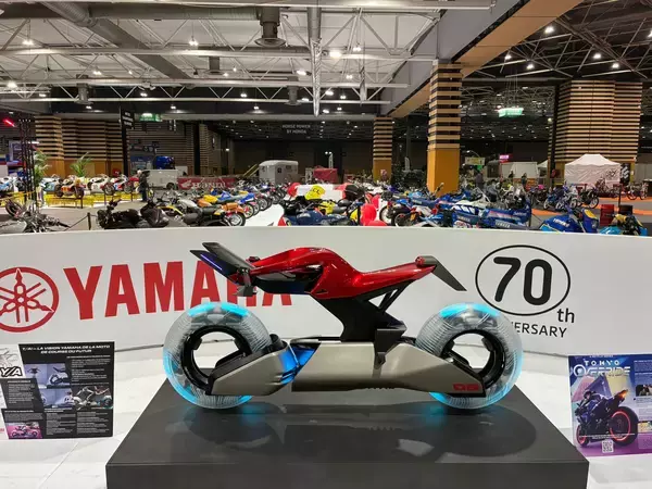コンセプトモデル『Y/AI』がフランスのリヨンモータショーに出展