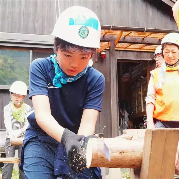 「高尾の森 親子森林体験スクール」開催３月２日（月）から小学４年生～中学生までの親子３０名を募集