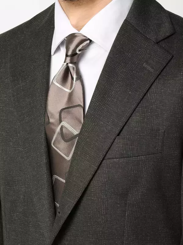 「着心地はルームウエア級、見た目はフォーマルのようなきちんと感ジャージーなのにウール見えする究極の「伸びるスーツ」を発売」の画像