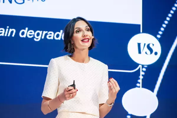 「ガルデルマ、「ヒアルロン酸使用軟組織注入材」新製品発売イベントを開催」の画像